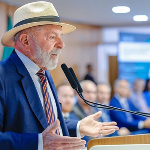 Questão: Maioria acha que Lula não merece novo mandato