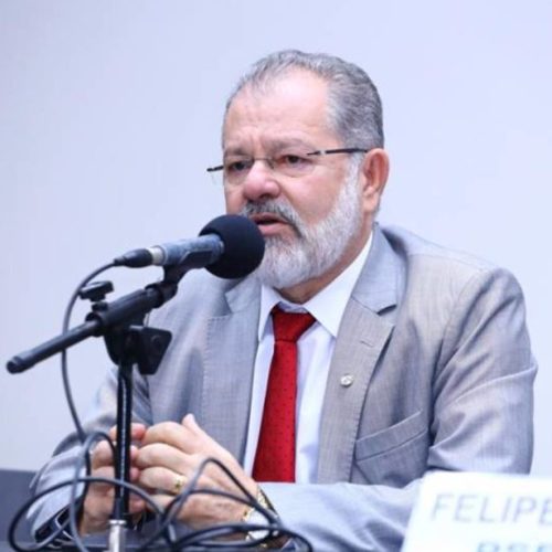Nilo rebate elogios de Júnior Marabá a Adolpho Loyola: “a função dele é apenas cooptar prefeitos e vender terreno na lua”