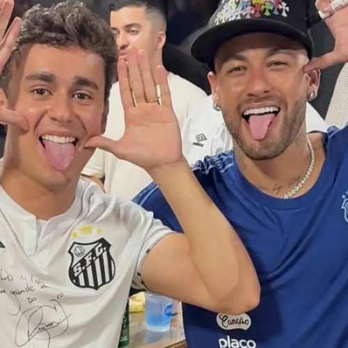 Nikolas Ferreira comparece à volta de Neymar ao Santos