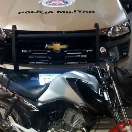 Polícia Militar recupera moto roubada durante blitz em Tanhaçu